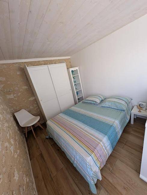 Maison de campagne 4 couchages avec piscine et lacs in Sainte-Radegonde, Région de Libourne