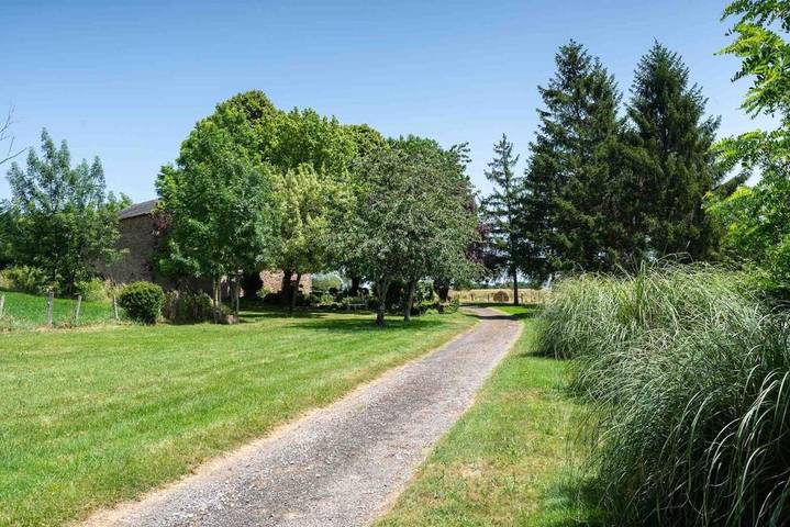 Location de vacances pour 13 personnes, avec terrasse ainsi que piscine et jardin, animaux acceptés à Lacapelle-Ségalar - 3