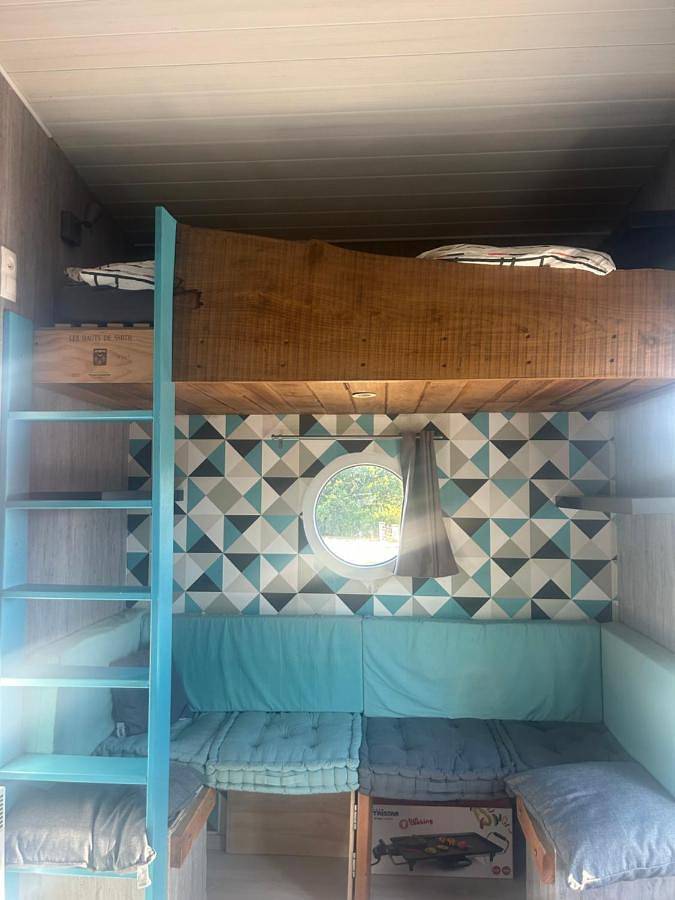 Gîte pour 3 personnes, avec jardin ainsi que vue et terrasse à Villefranche-de-Lonchat - 3