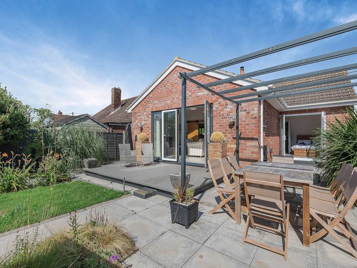 Cottage for 4 people, with garden, with pets in Chapel St. Leonards