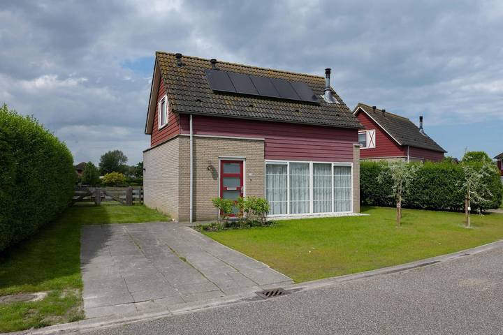 Villa für 6 Personen, mit Seeblick und Terrasse sowie Balkon/Terrasse und Sauna in Zeeland - 2