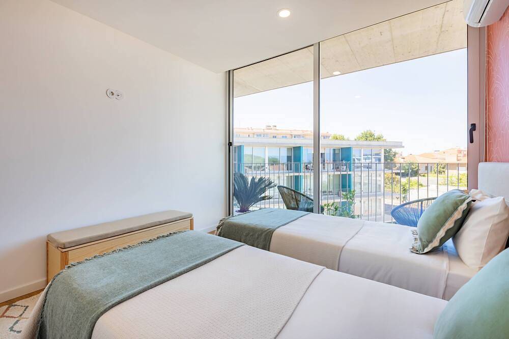 Entire apartment, Espinho Sunny Vibes & Balcony with Pool in Espinho, Aveiro District