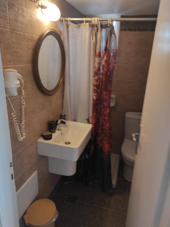 Gîte pour 2 personnes, avec vue et jardin, animaux acceptés dans Platis Gialos Sifnos - 3