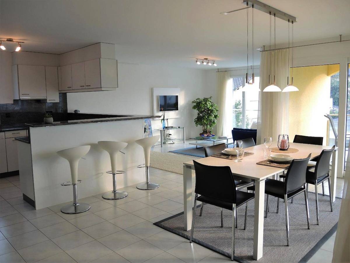 Apartamento entero, Modern and elegantly furnished luxury apartment near the golf course and the harbor in Ascona, Alpes Ticineses Y Del Verbano