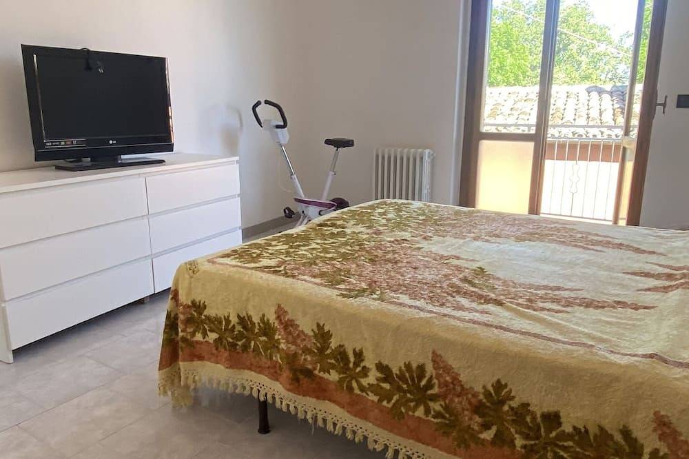 Appartamento intero, Appartamento immerso nella tranquillità della campagna marchigiana in Cagli, Valle del Metauro