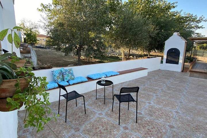 Apartamento para 6 personas, con Terraza y Jardín además de Piscina y Vistas en Villa de Otura