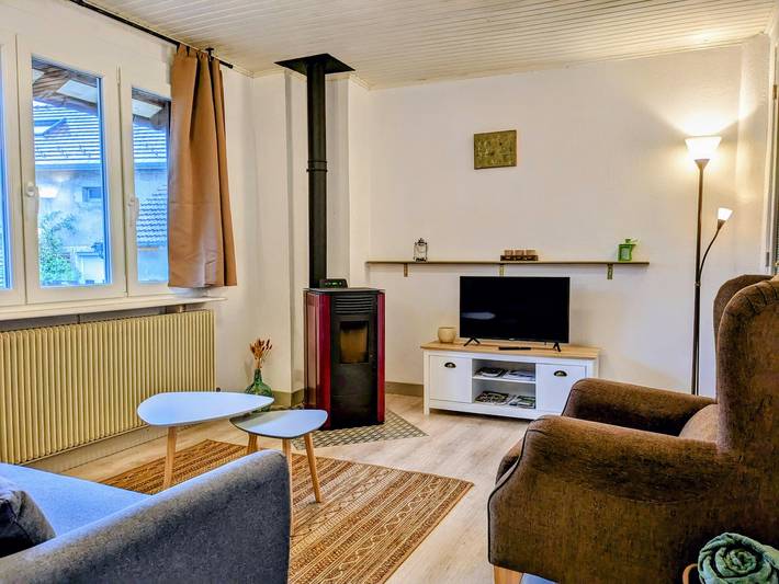 Gîte pour 3 personnes, avec piscine, adapté aux familles à Taintrux - 3