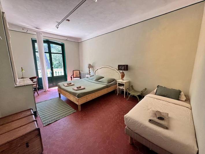 Chambre d’hôte pour 3 personnes, avec balcon et vue - 1