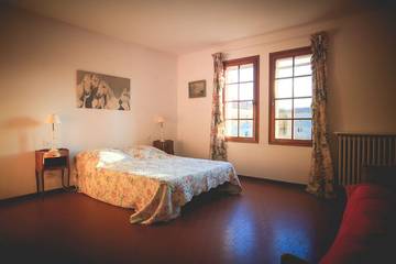 Maison De Vacances pour 14 Personnes dans Saint-Gilles, Région de Nîmes, Photo 1