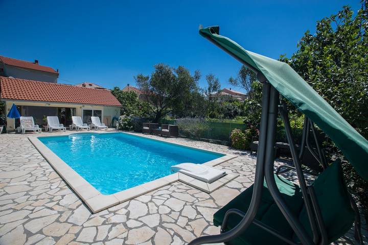Ferienwohnung für 4 Personen, mit Balkon/Terrasse und Pool in Supetarska Draga