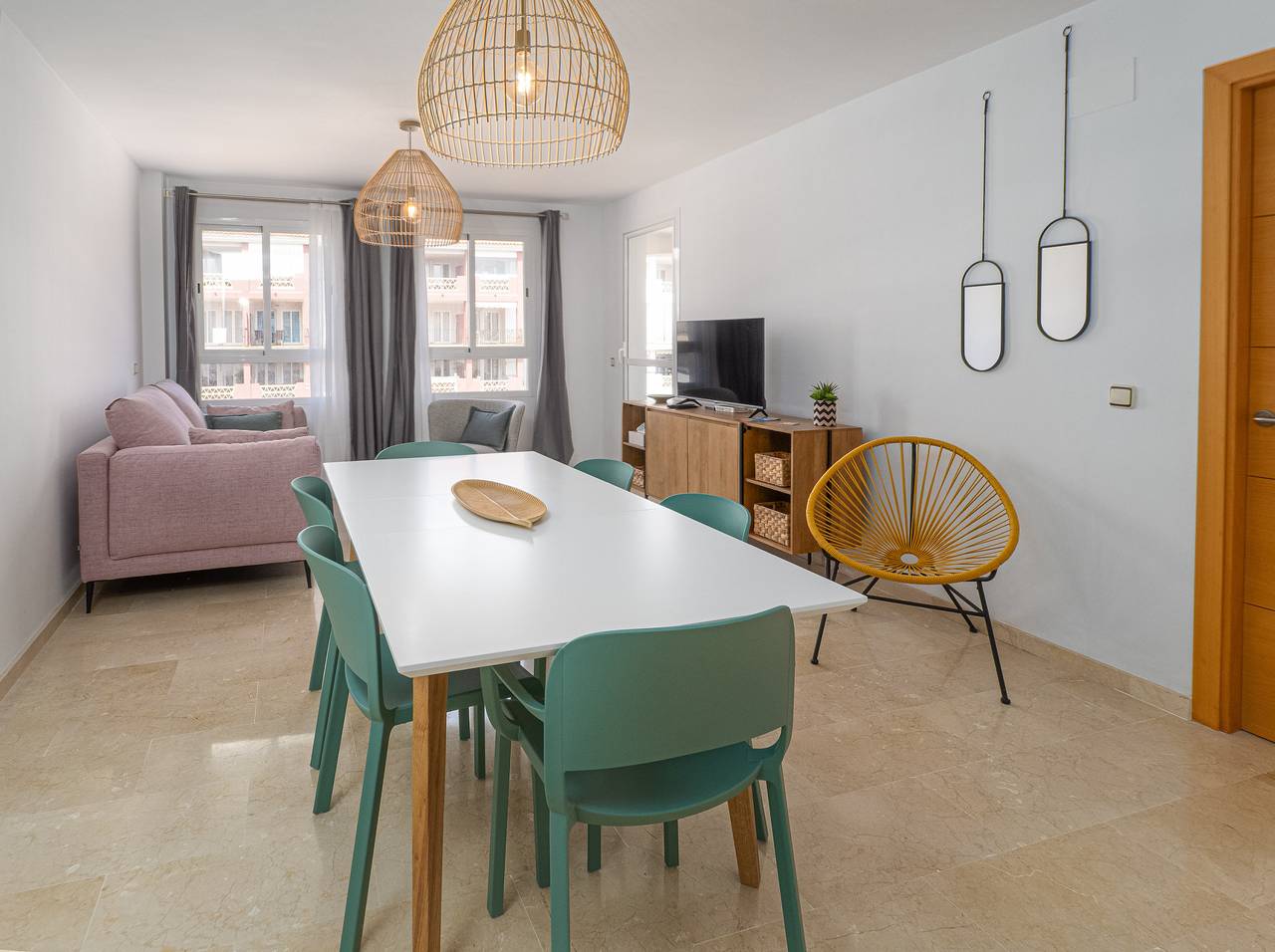 Ganze Wohnung, Amphora Beach 2372 Cozy Apartment. in Alboran Hills, Manilva