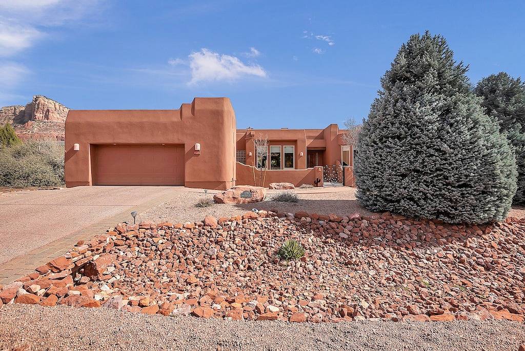 Sedona Dream Weaver: Luxurious 3Br home with breathtaking Red Rock views. in Sedona, Oak Creek Canyon