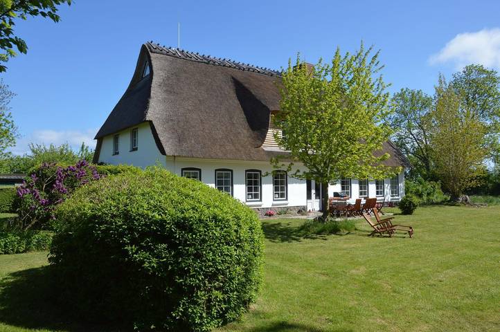 Ferienhaus für 10 Personen, mit Terrasse und Garten sowie Sauna und Ausblick in Steinbergkirche