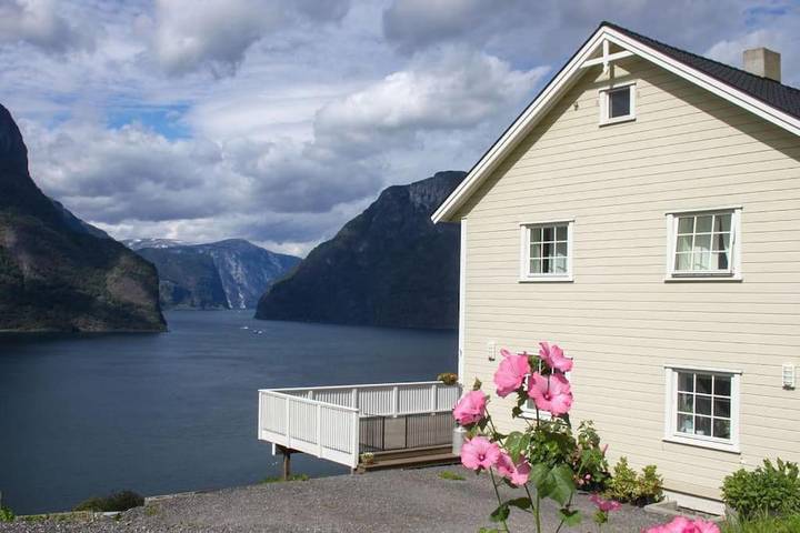 Villa für 10 Personen, mit Terrasse und Garten in Norwegen