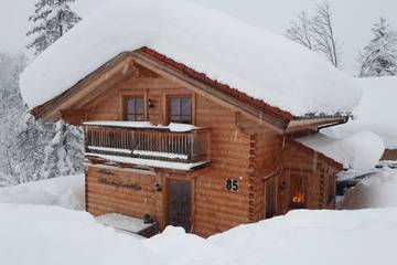 Chalet für 8 Personen, mit Balkon und Garten im Salzburger Land
