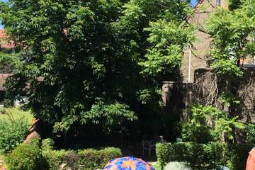 Gîte pour 2 personnes, avec jardin à Néris-les-Bains