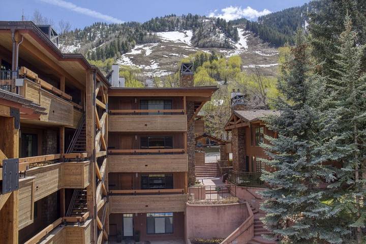 Chalet pour 10 personnes, avec balcon ainsi que jacuzzi et piscine à Aspen