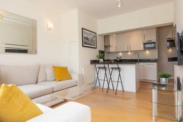 Apartment for 2 People in Kensington and Chelsea, London, Photo 1