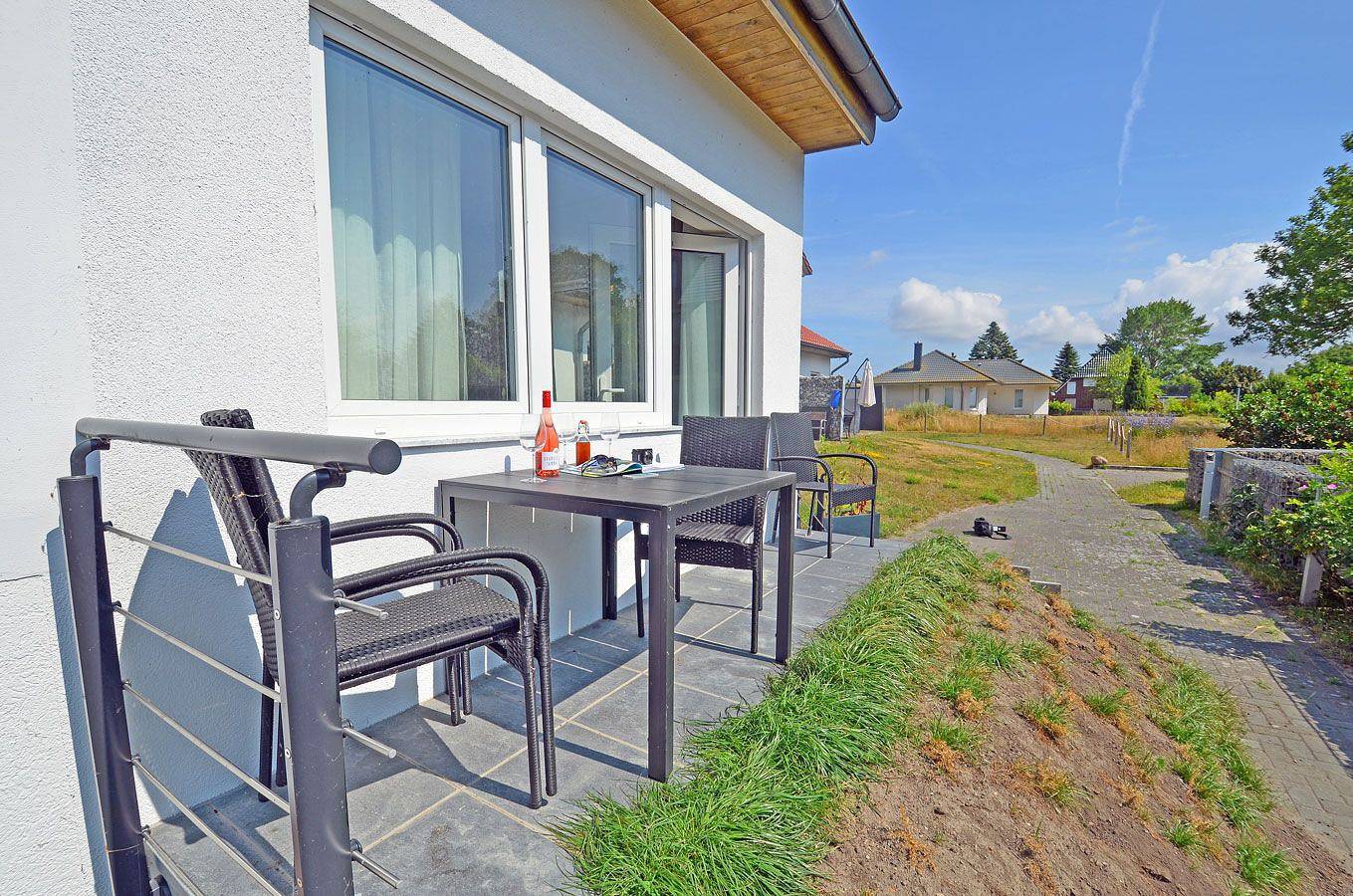 Ganze Wohnung, Appartementanlage in ruhiger Lage, nur 80 Meter zum Wasser, 2 Schlafzimmer in Dranske, Rügen