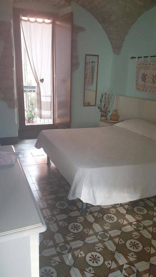 Maison d’hôte pour 3 personnes, avec balcon à Bosa - 2