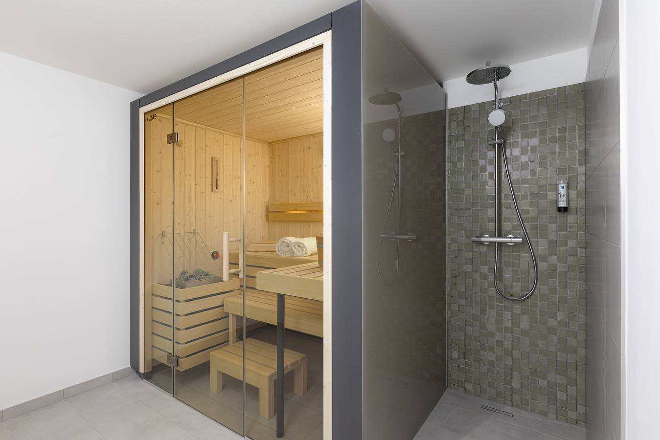 Ganze Wohnung, Ferienwohnung mit 3 Schlafzimmern 7Pax, Sauna und Hot Tub in Berwang, Außerfern