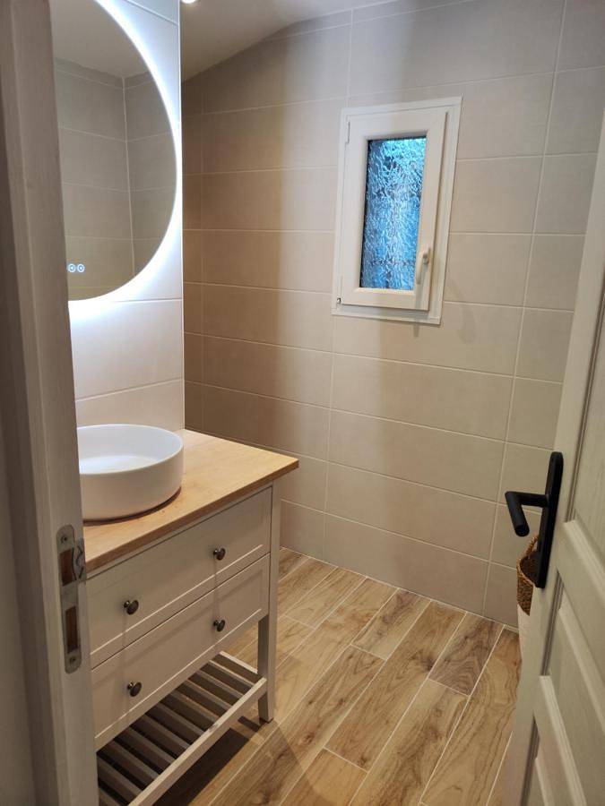 Location de vacances pour 4 personnes, avec terrasse à Port-des-Barques - 4