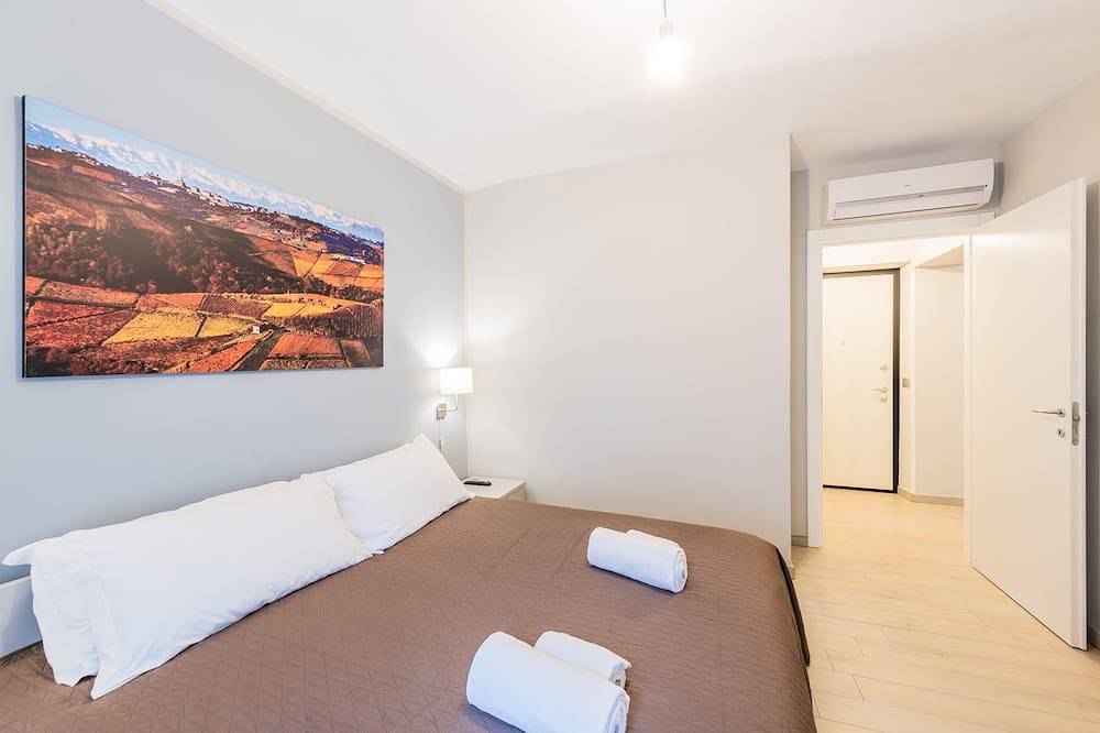 Appartement entier, Appartements de vacances Trifulhouse, unité 3. Centre historique d'Alba in Spiaggia cherasca, Alba (Piemont)