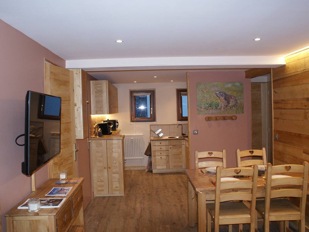 Apartamento entero, Apartamento renovado 50 m², 2 dormitorios, centro, Wifi in Les Carroz, Arâches-la-Frasse