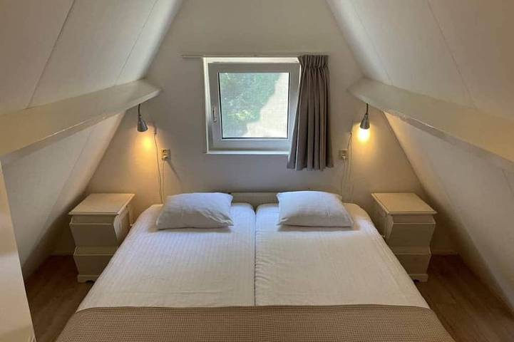 Ferienhaus in Friesland mit Garten in Sint Nicolaasga, Ijsselmeer