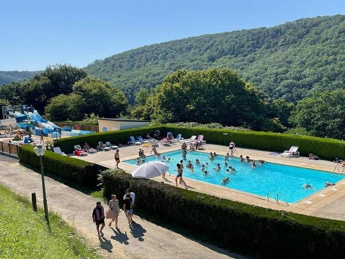 Location de vacances pour 5 personnes, avec terrasse à Pleaux - 2