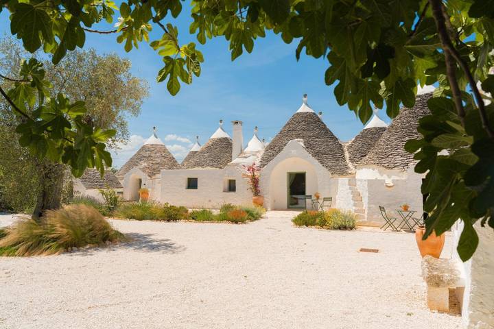 Masseria Ferrari: Un Borgo de Trulli con Piscina Privada en el Corazón del Valle d’Itria in Martina Franca, Provincia de Taranto