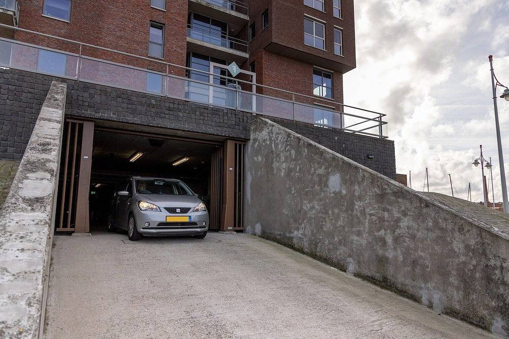 Entire apartment, Stylish Harborfront Escape in Scheveningen, Den Haag