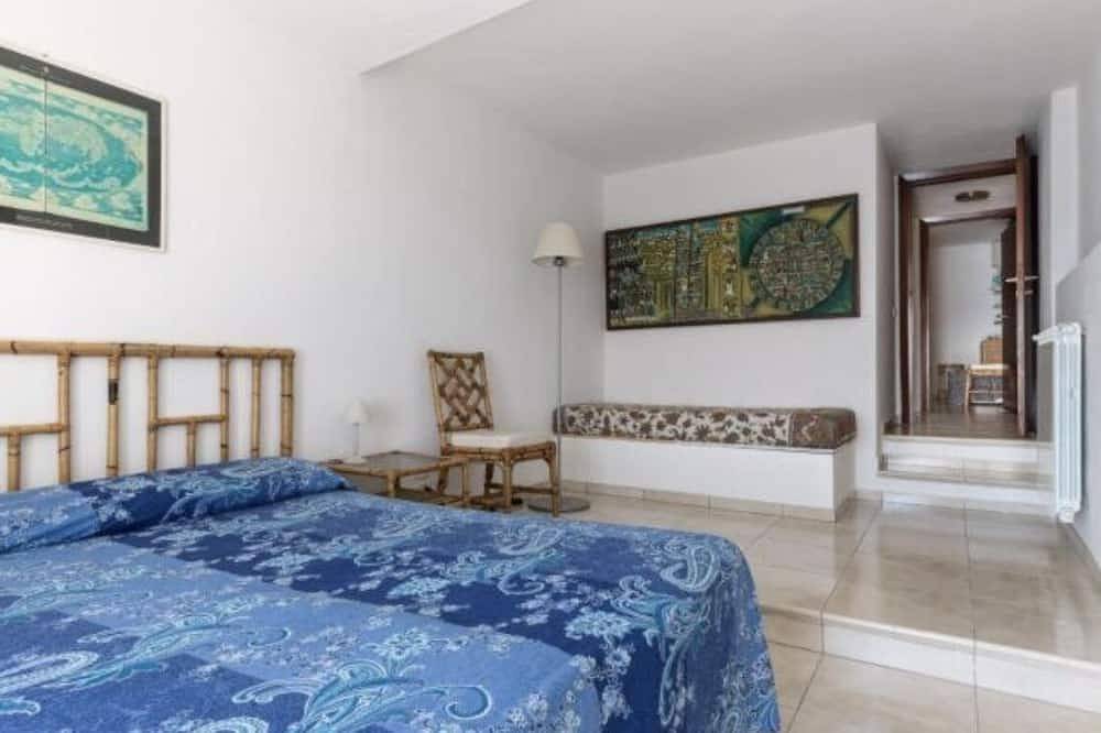 Villa Indipendente, a Picco sul Mare in Gaeta, Latina Province