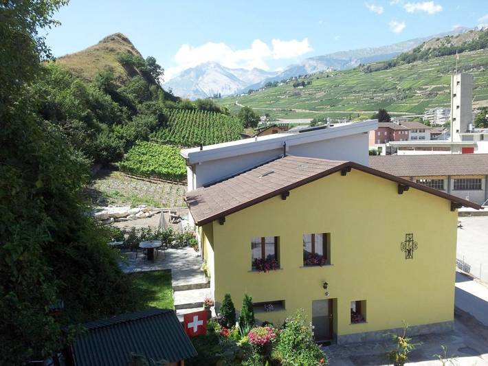 Maison d’hôte pour 2 personnes, avec Terrasse et Jardin à Sion