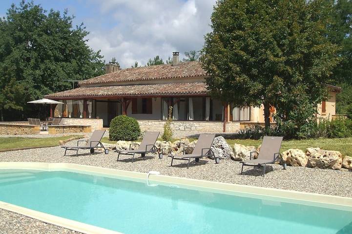 Location de vacances pour 6 personnes, avec Terrasse et Jardin à Capdrot