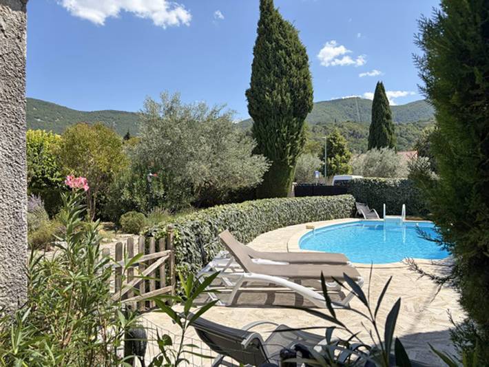 Villa authentique avec piscine, centre à 1 km in Nyons, Région de nyons
