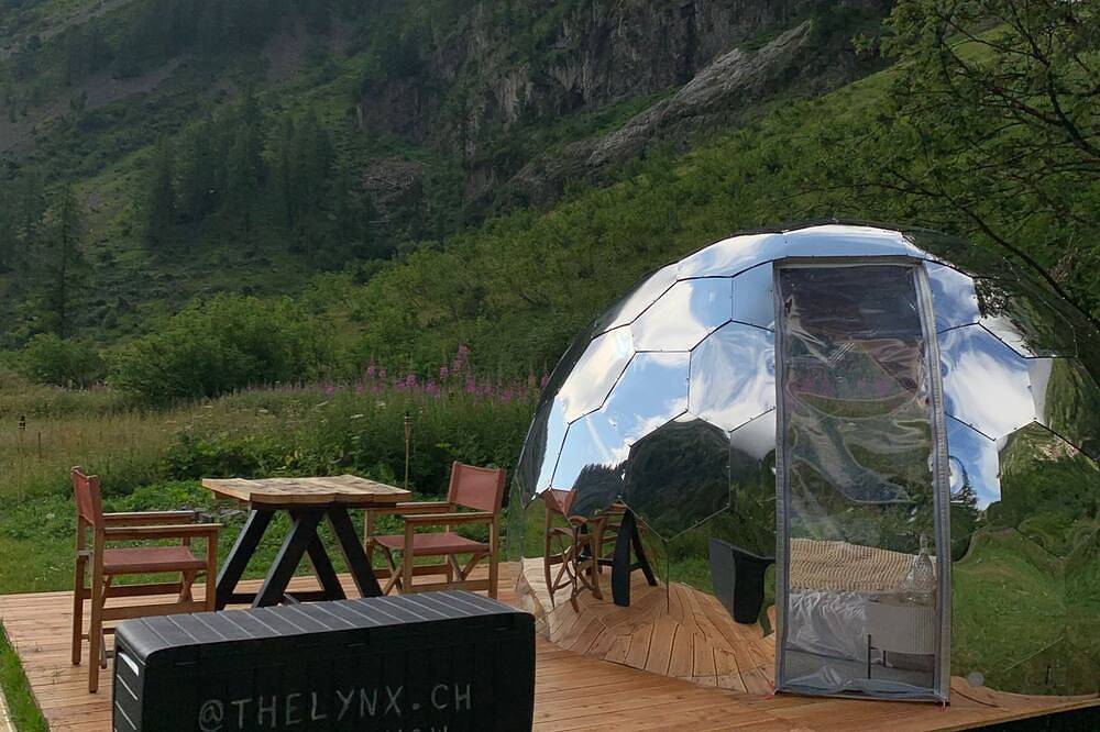 Thelynx.ch : Cosy dome in the alps in Salvan, Wallis