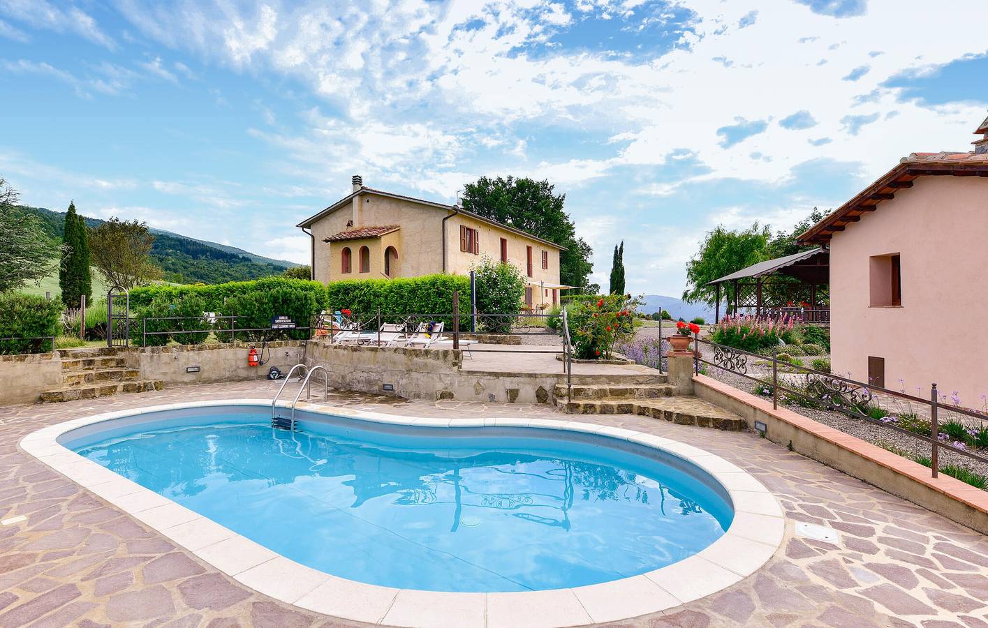Gemütliches Riverside Retreat mit Pool & Garten in Seggiano, Grosseto Provinz