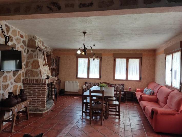 Apartamento de vacaciones para 12 personas, con vistas y jardín en Valle del Alberche - 4