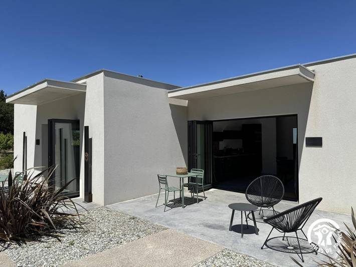 Gîte pour 2 personnes, avec terrasse et piscine à Trouillas - 3