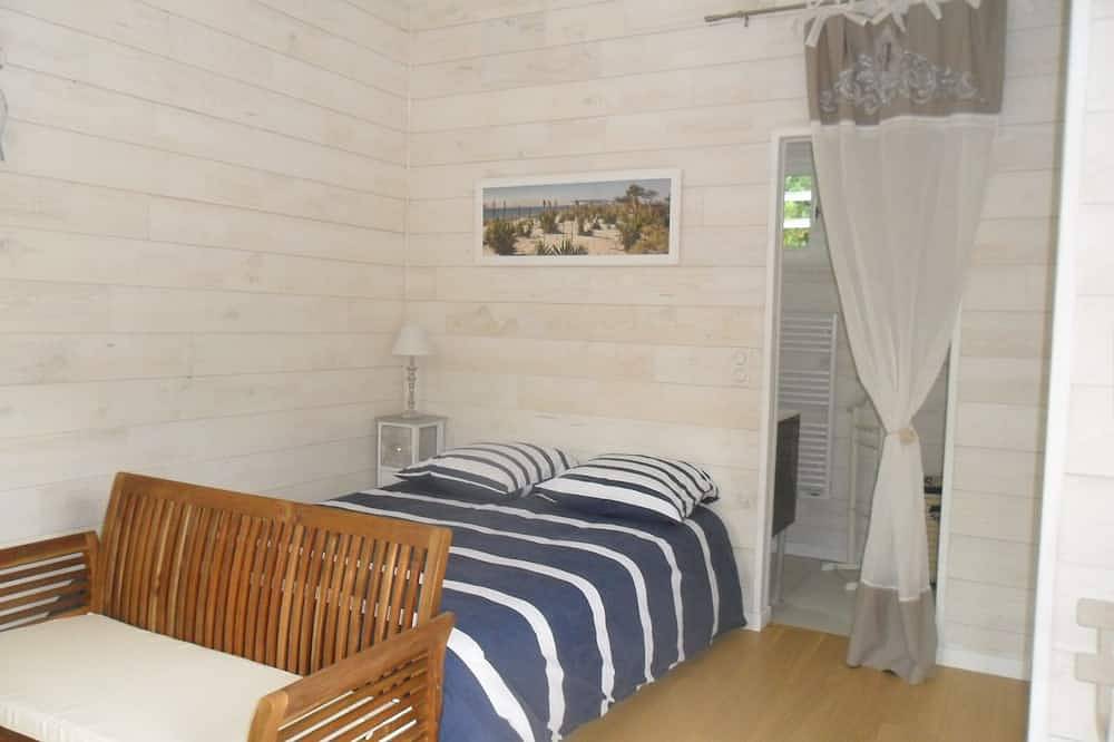 Appartement entier, Partie indépendante de Villa avec spacieuse terrasse bois près des 44 hectares in Lège-Cap-Ferret, Région d'Arcachon
