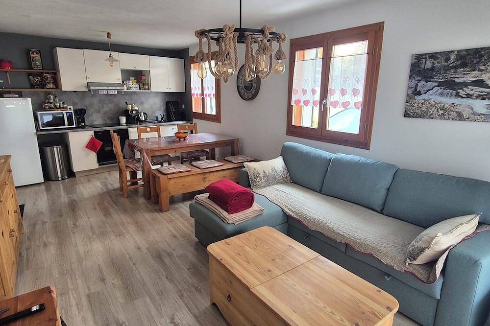 Entire apartment, Guillestre - Risoul in Guillestre, Briançon region