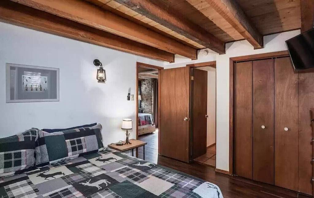 Northern Star - Unique Cabin, Hot Tub, Pets okay, close to Skiing, Track, Casino in Ruidoso, Ski Apache