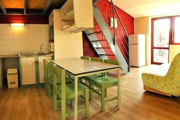 Location de vacances pour 8 personnes, avec terrasse, animaux acceptés à Vorey