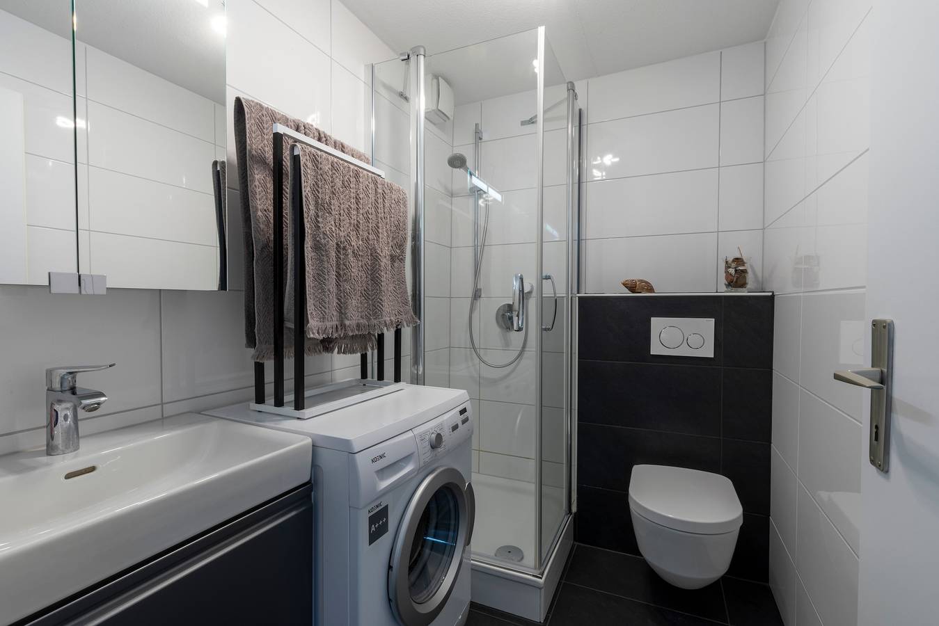 Ganzes Studio, Einzimmerapartment 'Sagenhafter Ausblick' mit Bergblick, Terrasse und Wi-Fi in Bad Peterstal-Griesbach, Mittlerer Schwarzwald