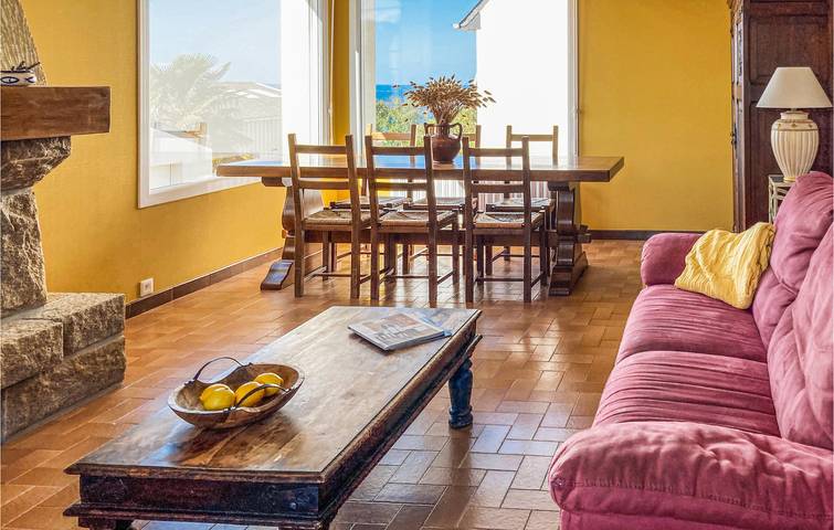 Location de vacances pour 8 personnes, avec jardin et terrasse à Trévou-Tréguignec - 3