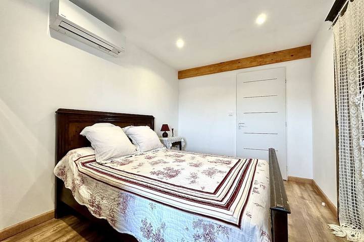 Location de vacances pour 6 personnes, avec balcon et jardin, animaux acceptés à Sari-d'Orcino - 3