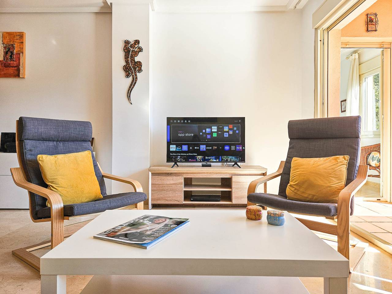 Geheel appartement, Three bedroom apartment in Las Chapas, Marbella. in Carib Playa, Marbella