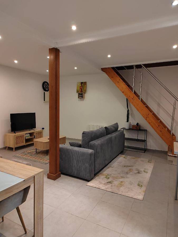 Location de vacances pour 6 personnes, avec jardin et vue à Bruyères-le-Châtel - 4