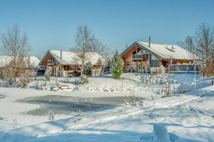 Ferienhaus für 4 Personen, mit Pool und Garten sowie Whirlpool und Sauna in Ainring